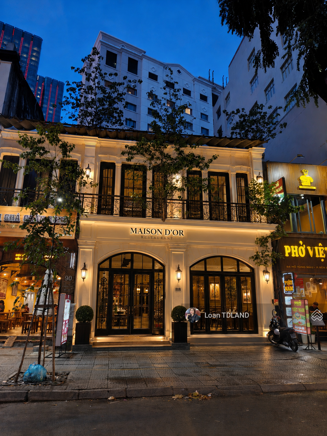 Nhà mặt phố tại đường Hồ Tùng Mậu